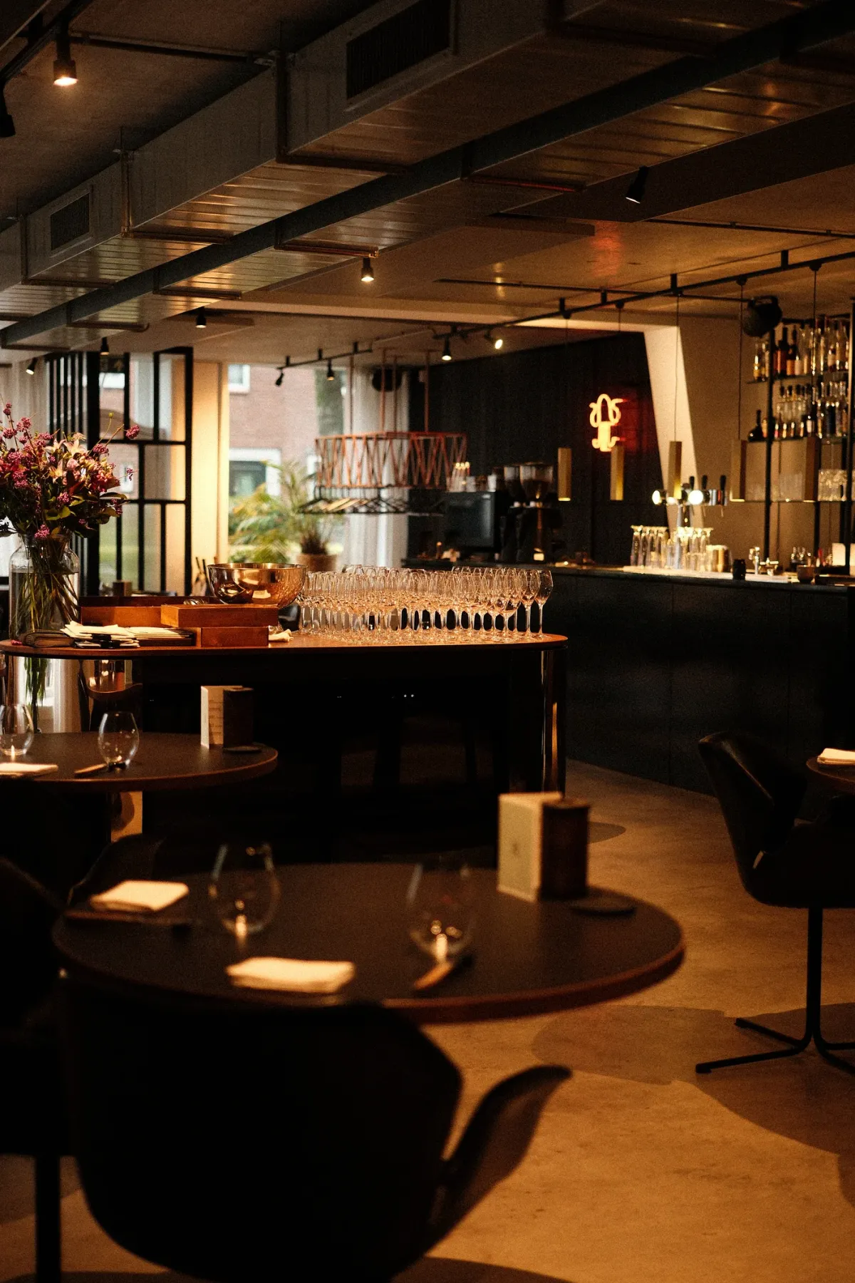 Dinner at Six foto 5