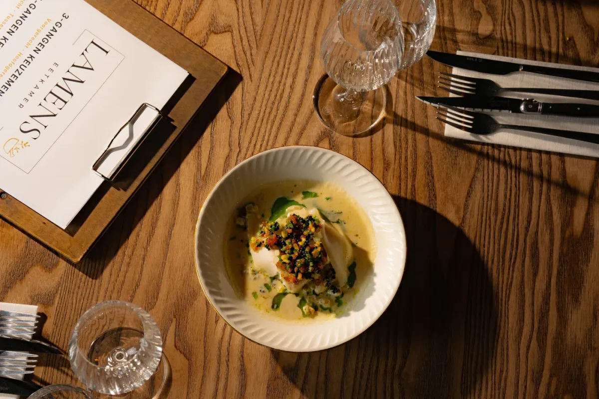 Eetkamer Lamens foto 2