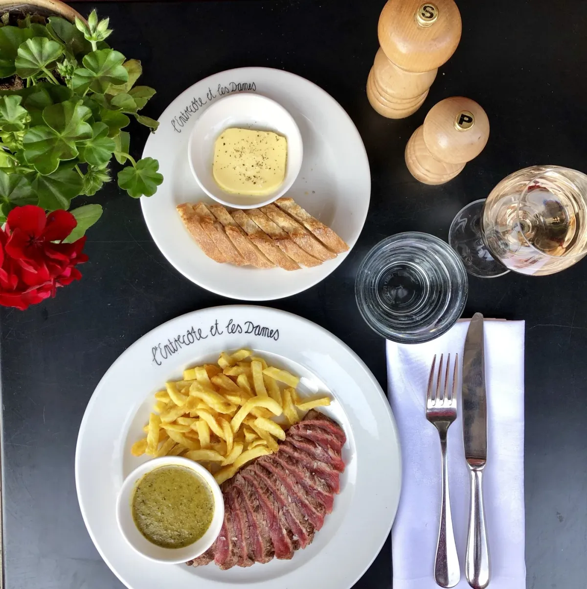 l' Entrecôte et les Dames