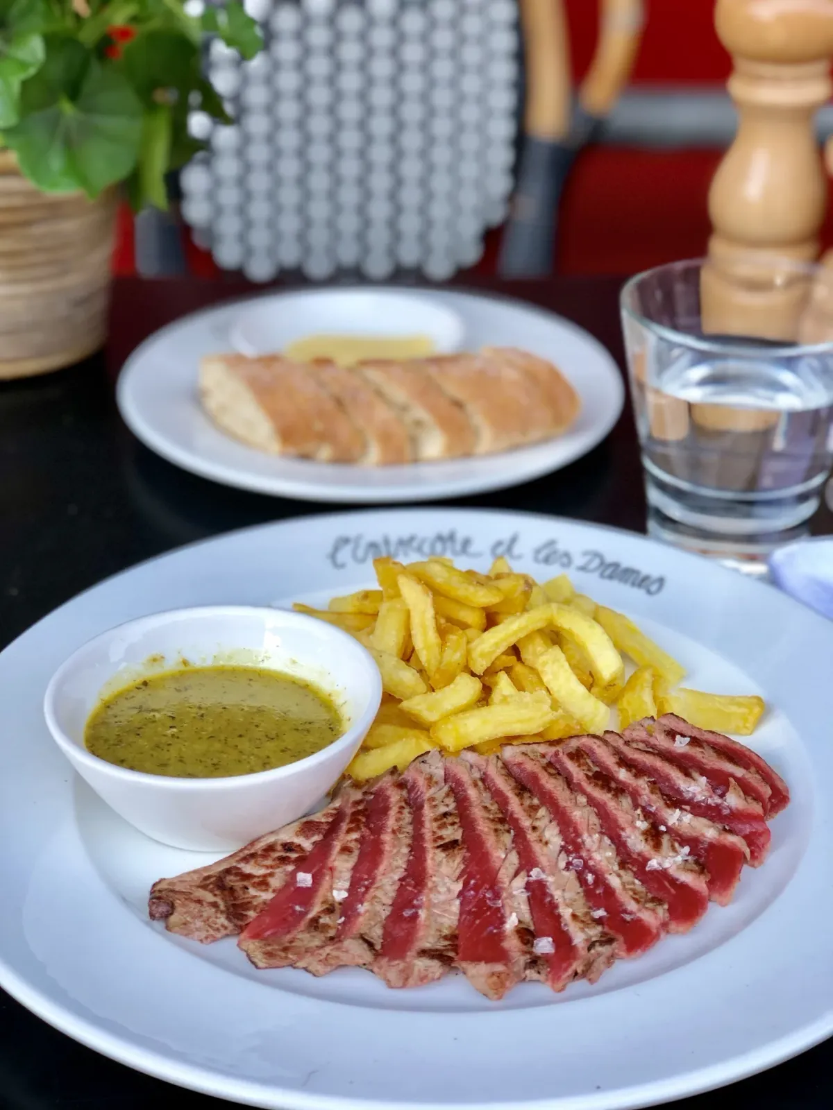 l' Entrecôte et les Dames foto 2