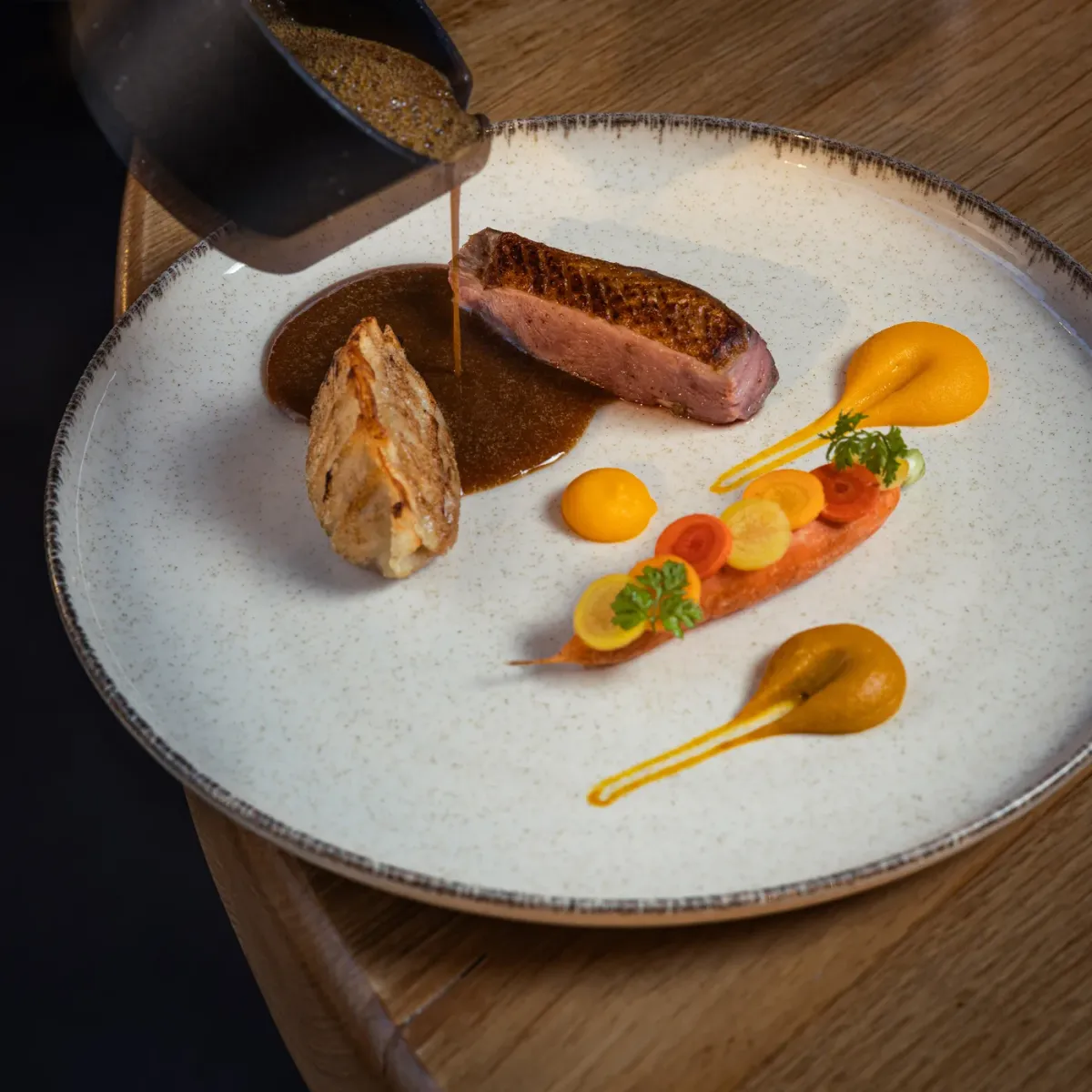 The Black Tie foto 5